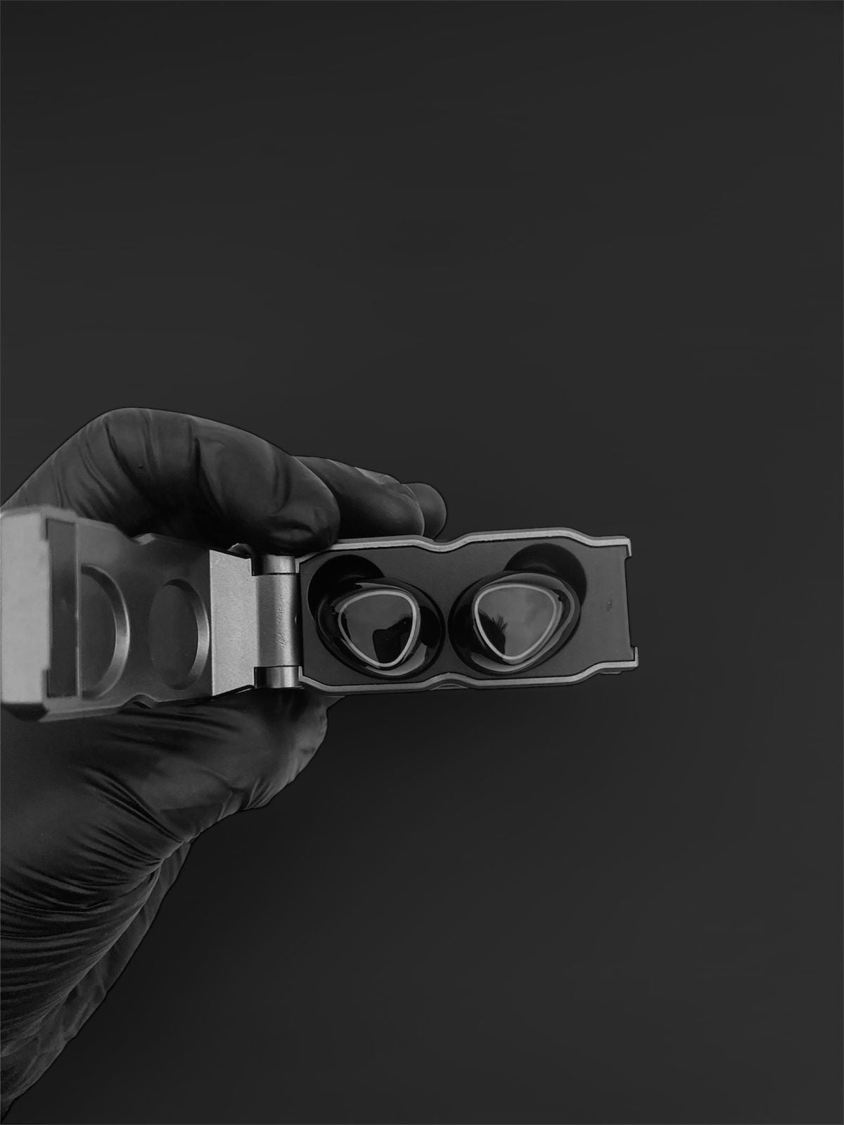 M25 Wireless Gaming Earbuds โ Bluetooth 5.3, LED Display
